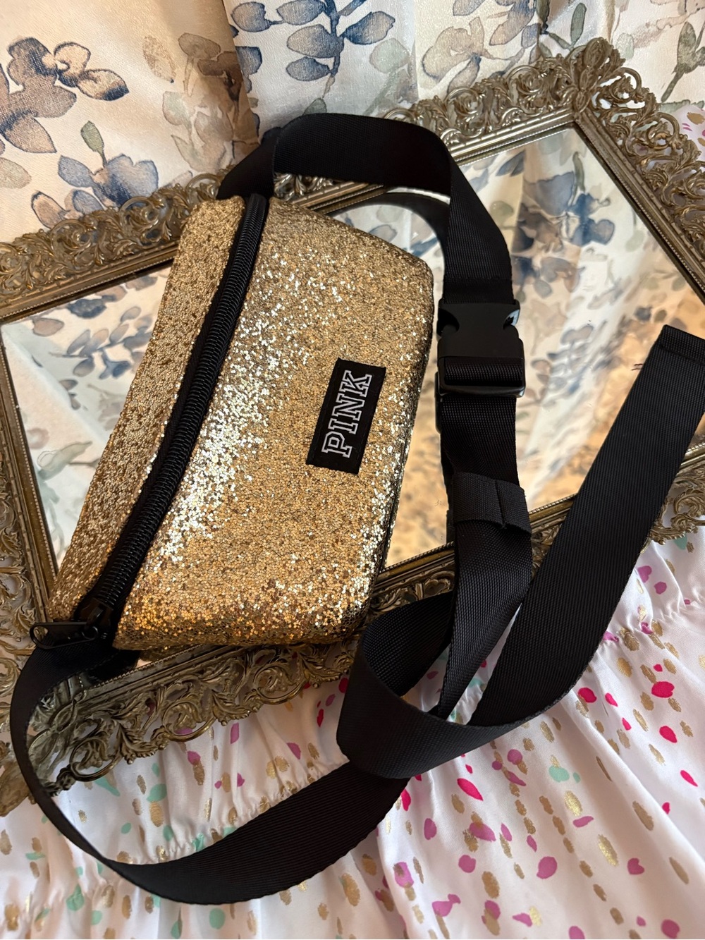 PINK Victoria's Secret Gold Glitter Crossbody Waist Bag - Picture 3 of 4